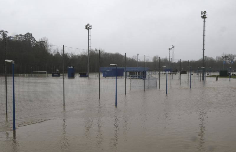 Fotos: La lluvia se ceba con la capital asturiana