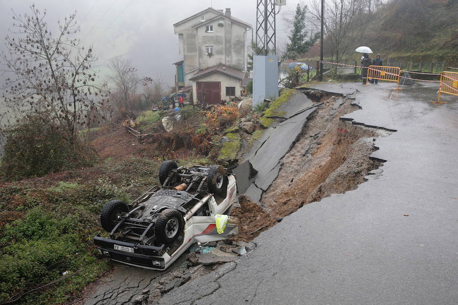 Cuatro muertos, calles anegadas por toda la región, cortes de varias carreteras, centros educativos cerrados y la evacuación preventiva de la central térmica de Lada, entre los múltiples incidentes de las inundaciones.