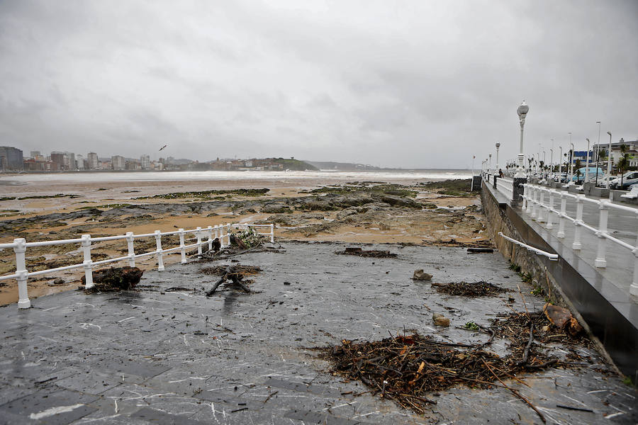 Cuatro muertos, calles anegadas por toda la región, cortes de varias carreteras, centros educativos cerrados y la evacuación preventiva de la central térmica de Lada, entre los múltiples incidentes de las inundaciones.