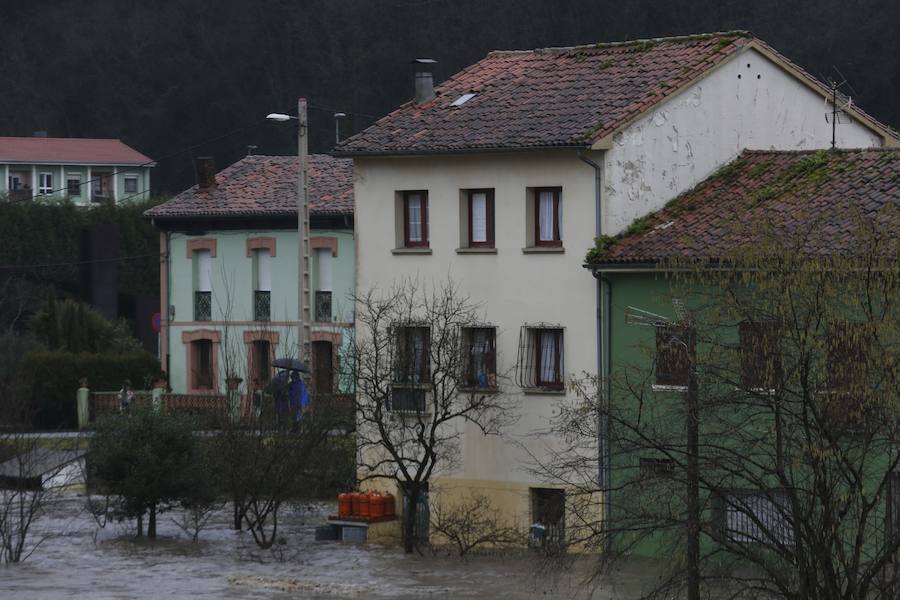 El temporal de Asturias ha dejado multitud de destrozos en Trubia