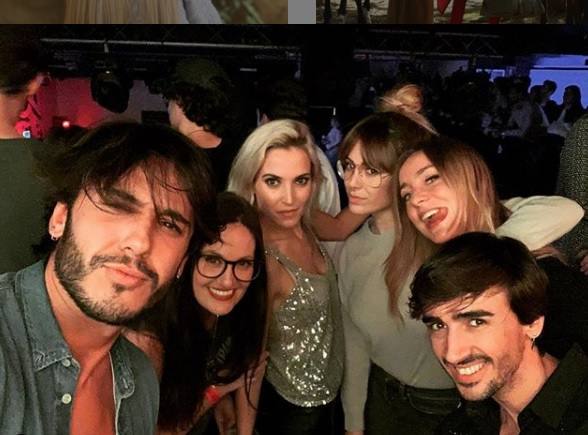 Gabriel Llano con Ana Fernández, Blanca Suárez y unos amigos, en un concierto de Marlon.