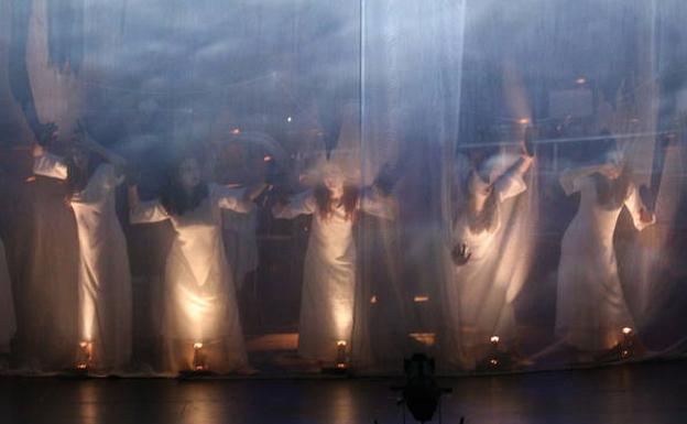 Ensayo de la obra en el año 2013 en el Teatro Campoamor de Oviedo. 