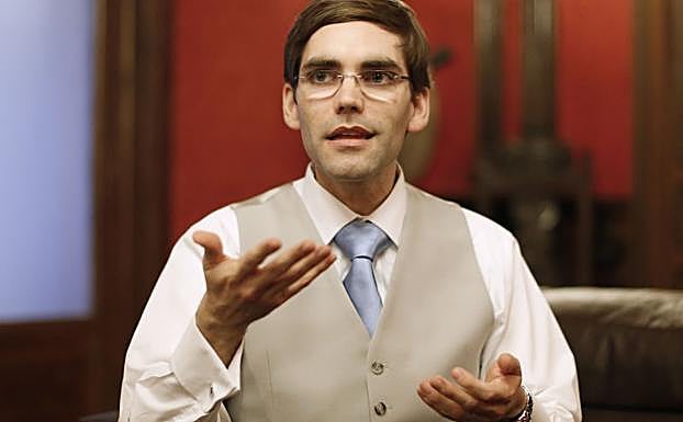 Tomás Palacios, científico español