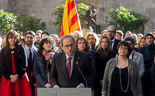 Quim Torra, acompañado de sus gobierno, en el acto celebrado este miércoles.