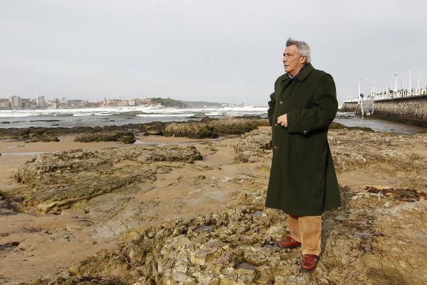 Álvaro Muñiz, en el pedreru del Tostaderu. 