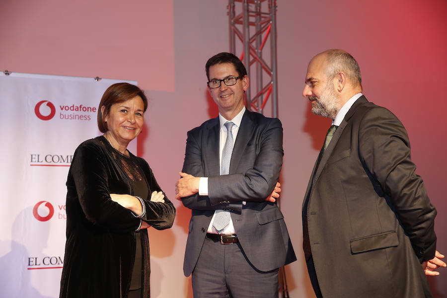 Lo galardones impulsados por EL COMERCIO de la mano de Vodafone, premiaron en Gijón las mejores prácticas renovadoras y de futuro en el tejido empresarial asturiano.