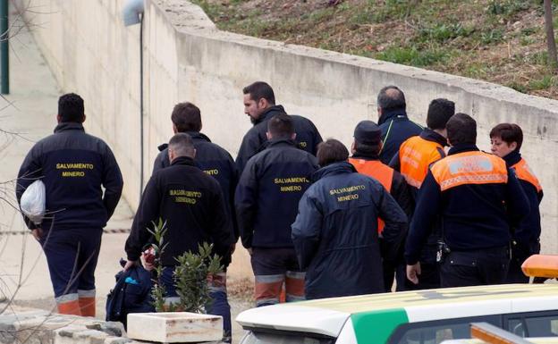 Miembros de la brigada de Salvamento Minero, durante las labores de rescate de Julen. 