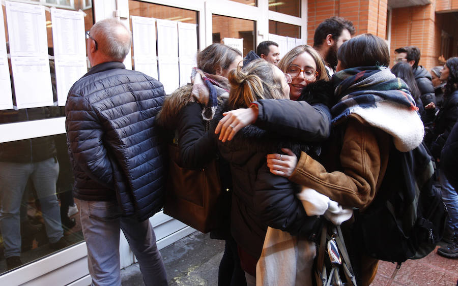 Más de 2.400 aspirantes acudieron a la convocatoria en el Campus de El Cristo. 