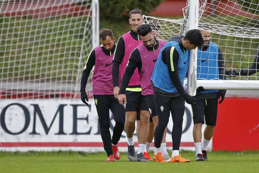 Las imágenes del entrenamiento del Sporting de Gijón previo al enfrentamiento contra el Extremadura en Almendralejo