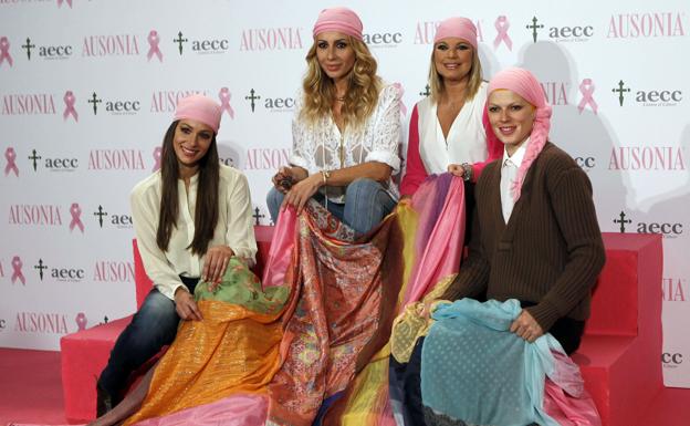 Eva González, Marta Sánchez, Terelu Campos y Bimba Bosé apoyando la lucha contra el cáncer de mama. 