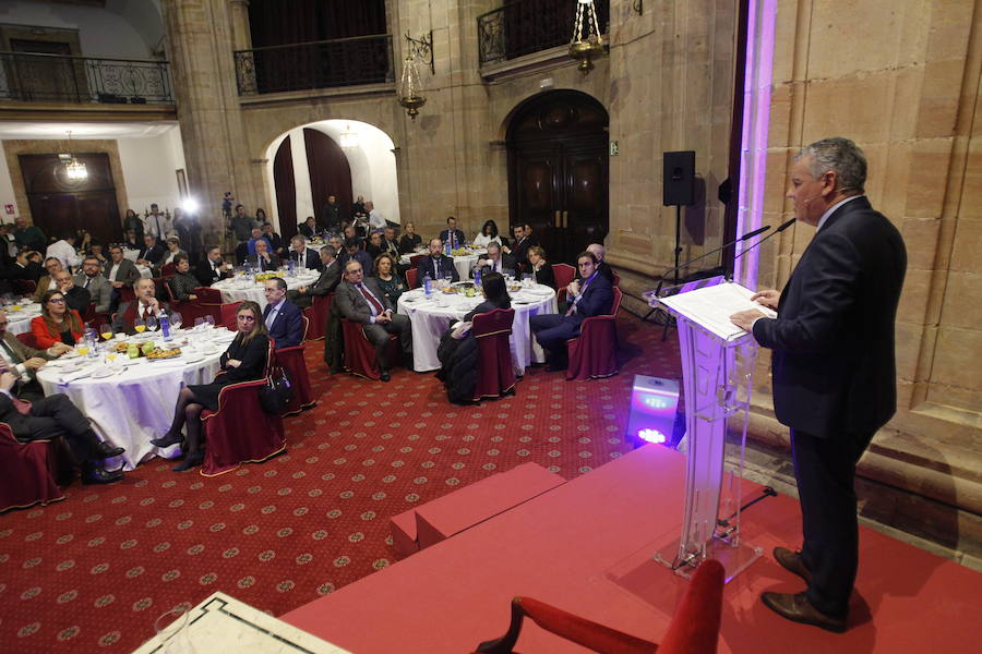 El presidente de FADE ofreció una conferencia organizado por AsturManager en el Hotel Reconquista de Oviedo, amparándose en el documento de '22 medidas ineludibles' presentado por la patronal el pasado noviembre,