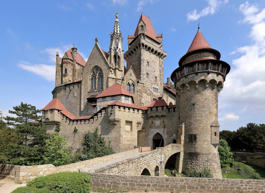 El castillo austriaco de Kreuzenstein se encuentra situado a poca distancia de la encantadora Viena.