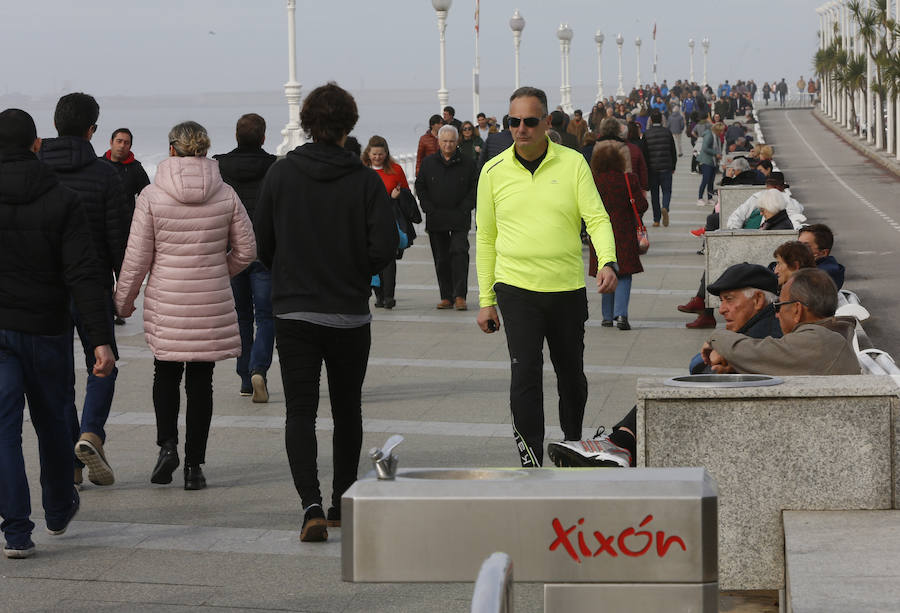 Jornada agradable en la ciudad antes de un nuevo aviso amarillo por rachas de viento y fuerte oleaje para el domingo.