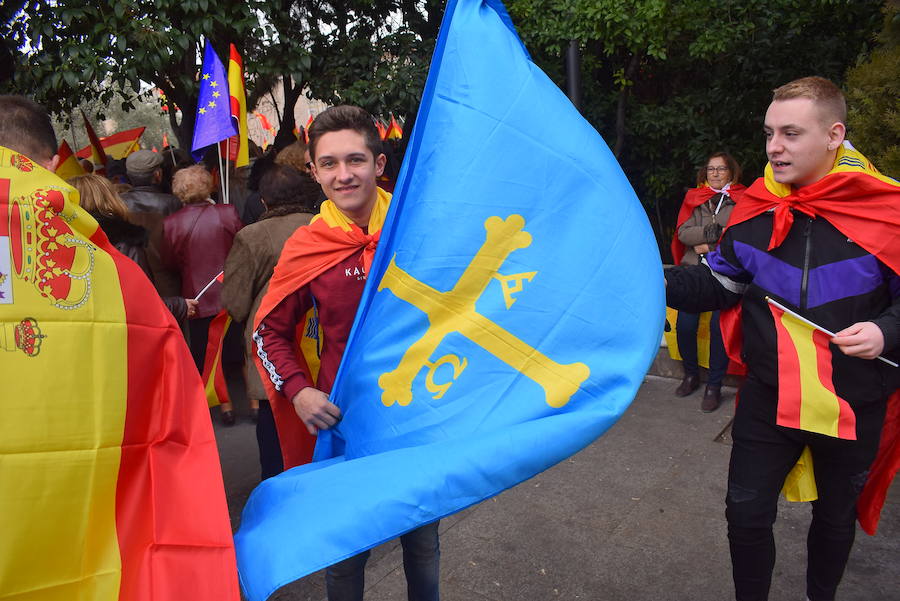 El PP pide materializar la protesta en las urnas el 26-M, Vox reclama la detención de Torra y Ciudadanos advierte al Gobierno de que esta puede ser sólo la primera movilización