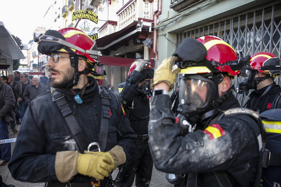 Una compañía del V Batallón de Intervención de Emergencias (BIEM V) de la Unidad Militar de Emergencia ha realizado este martes un ejercicio de instrucción en la zona de la ría del Eo. Navegación con embarcaciones a motor y remo, rescates acuáticos y trabajos subacuáticos o búsqueda en las orillas han sido algunos de los ejercicios realizados.