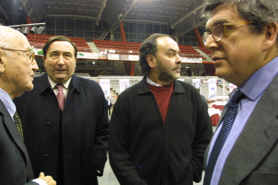 Piquero, junto a Graciano García, Julio Maese y Carlos Busoño, en 2001, en una fiesta de EL COMERCIO.