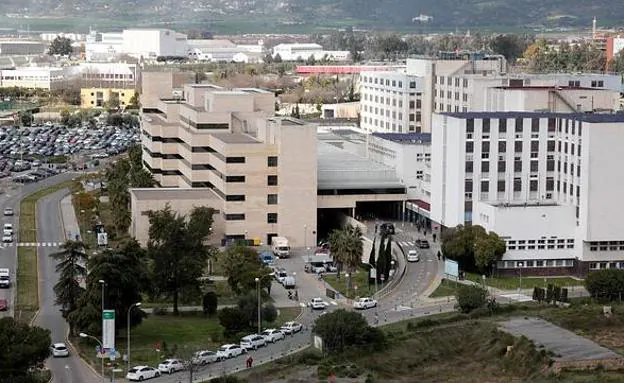 Hospital Reina Sofía de Córdoba, donde fue atendida la víctima.