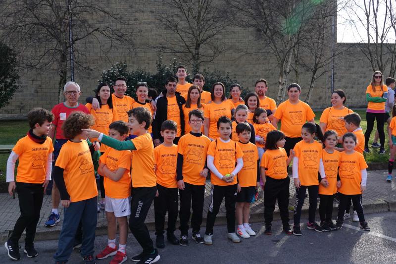 Llanes también se ha convertido en una marea naranja en apoyo a los niños con cáncer y sus familias.