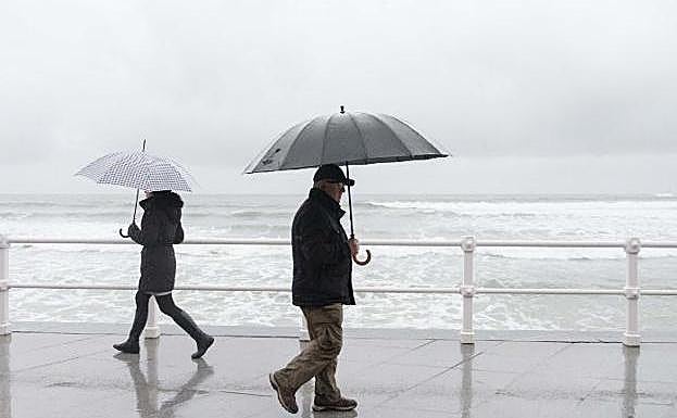 El aeropuerto, Colunga y Gijón, donde más llovió en Asturias
