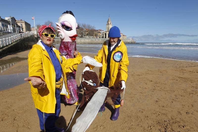 Este año estará acompañada de su chófer y de 'Rosiña', ambos brigadistas de la mar