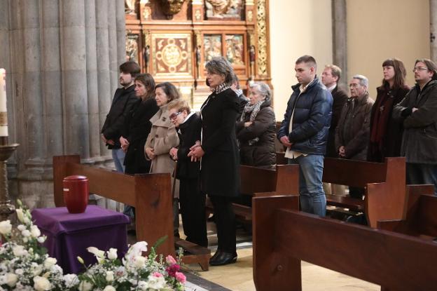 La iglesia de Santo Tomás acogió el funeral. 