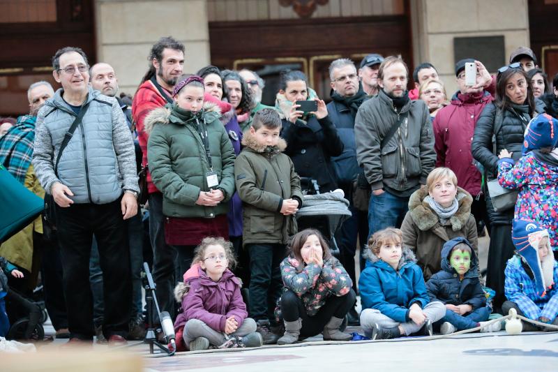 Casi cuatro mil niños de entre tres y doce años asisten a las sesiones escolares de la feria teatral