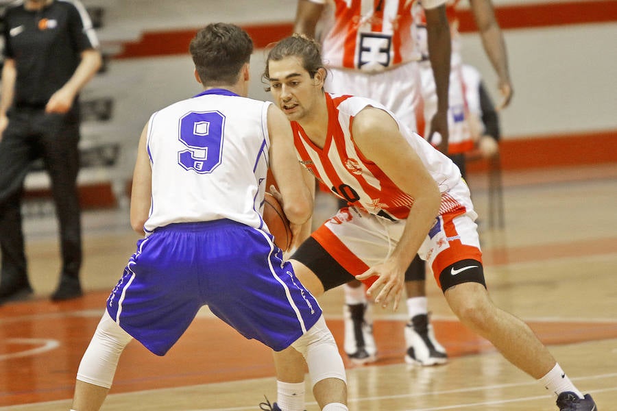 Fotos: Las imágenes del partido entre el Huniko Gijón Basket - Rosalía de Castro