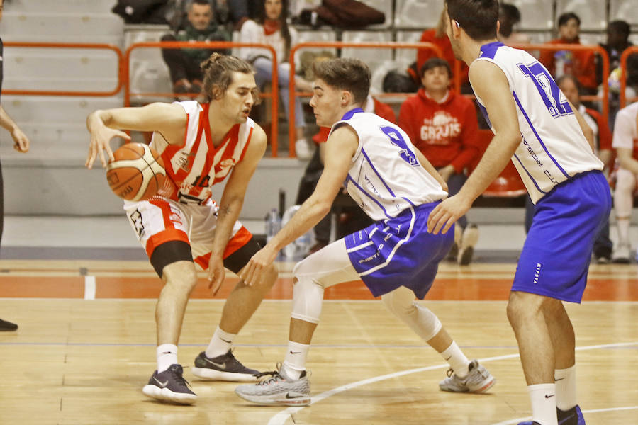 Fotos: Las imágenes del partido entre el Huniko Gijón Basket - Rosalía de Castro