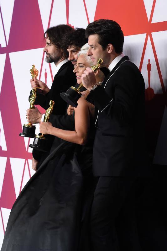 Los premiados posan con sus estatuillas después de una noche de grandes emociones en la gala de los Premios Oscar 2019