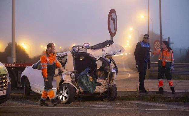 Dos heridos tras una brutal colisión en la avenida del Príncipe de Asturias