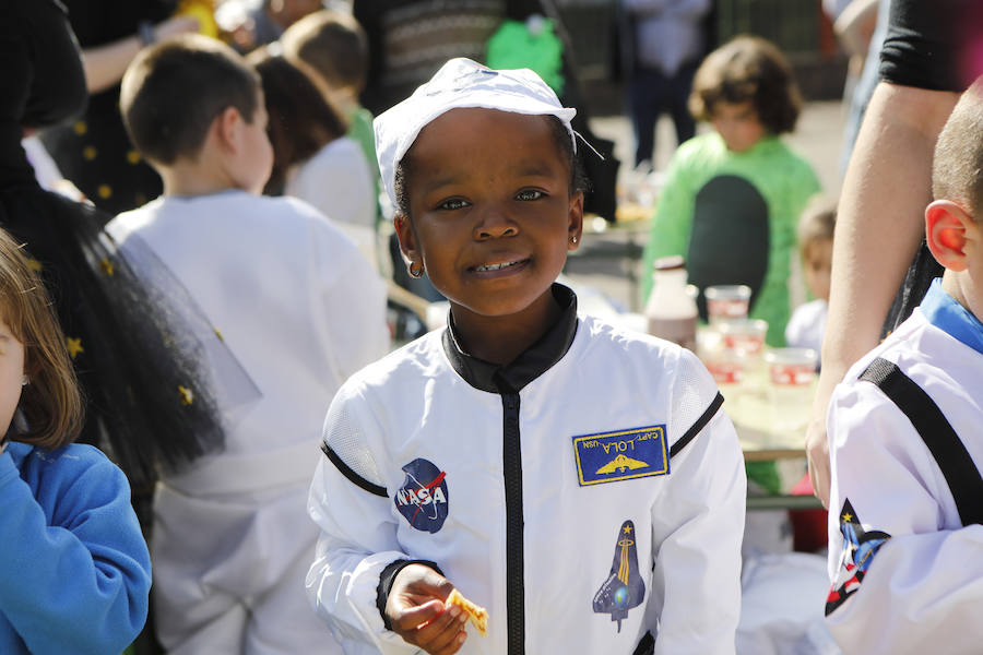 Fotos: Fiesta de disfraces entre los escolares gijoneses