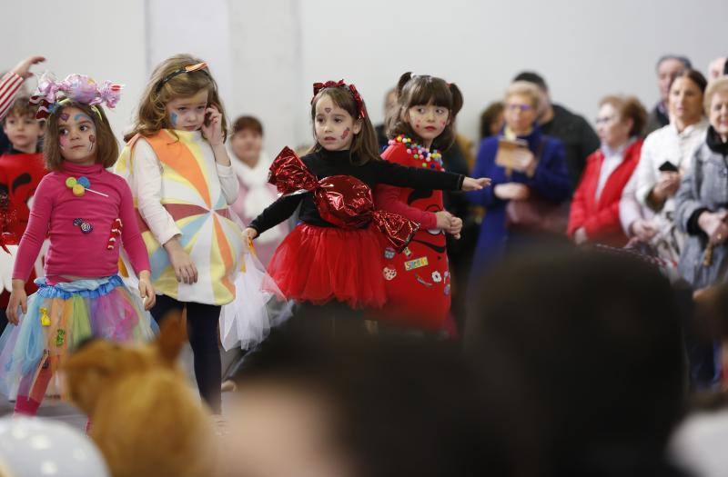 Fotos: Fiesta de disfraces entre los escolares gijoneses