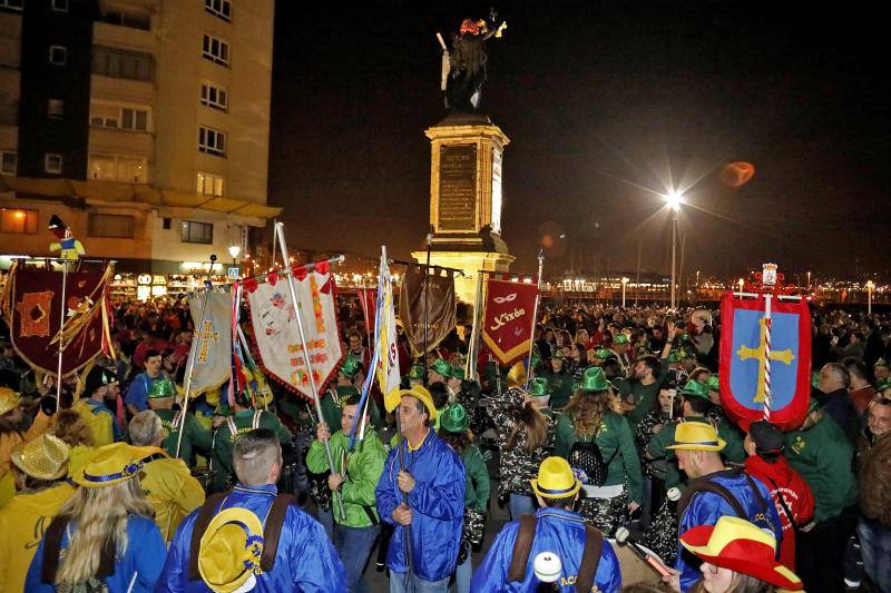 La responsabilidad recayó en esta ocasión en la compañía teatral quienes utilizaron la candidatura de la sidra a Patrimonio Cultural Inmaterial de la Humanidad como hilo conductor
