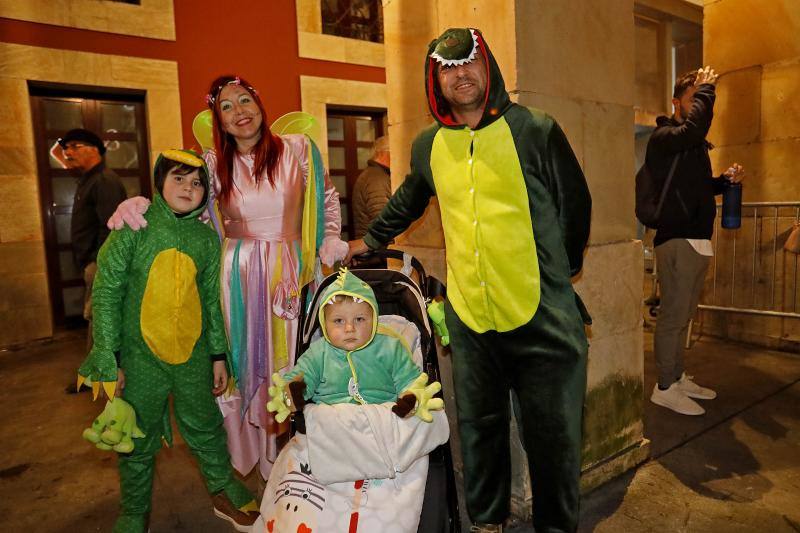 La responsabilidad recayó en esta ocasión en la compañía teatral quienes utilizaron la candidatura de la sidra a Patrimonio Cultural Inmaterial de la Humanidad como hilo conductor