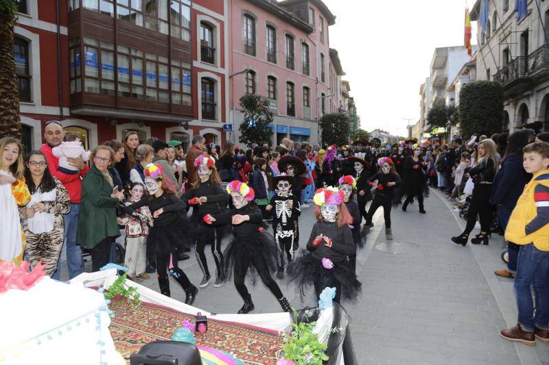 Los astronautas, las naves especiales y los extraterrestres toman las calles llaniscas