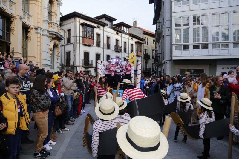 Los astronautas, las naves especiales y los extraterrestres toman las calles llaniscas