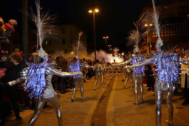 Los astronautas, las naves especiales y los extraterrestres toman las calles llaniscas