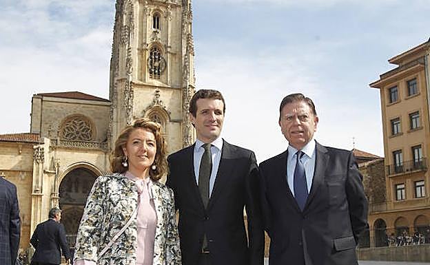 Las anécdotas de la visita de Pablo Casado a la Catedral de Oviedo