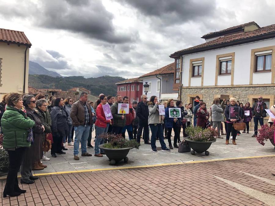 Más de cien colectivos respaldan una jornada reivindicativa en la que se han convocado concentraciones a mediodía ante varios ayuntamientos del Principado y una gran manifestación que partirá de la plaza de toros de Gijón a las 19 horas