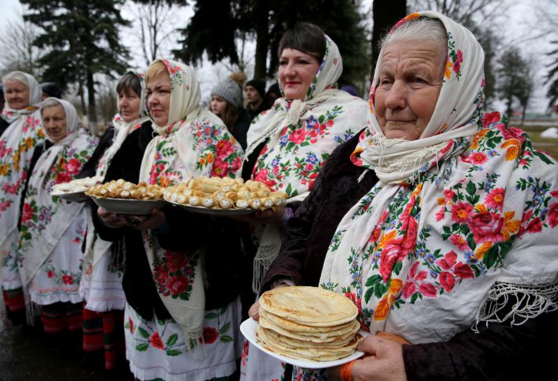 Shrovetide o Maslenitsa es una antigua ceremonia de despedida al invierno, tradicionalmente celebrada en Bielorrusia, Rusia y Ucrania e implica la quema de una gran efigie