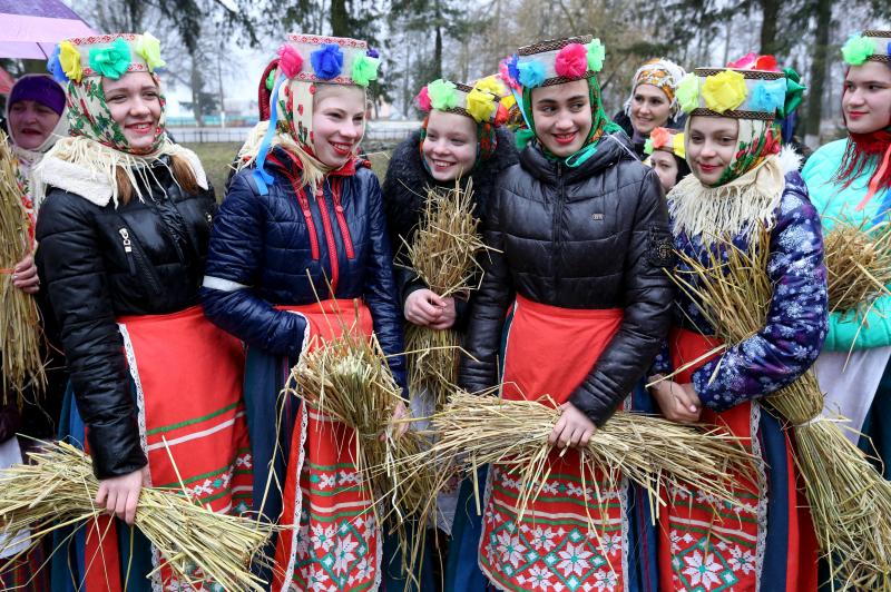 Shrovetide o Maslenitsa es una antigua ceremonia de despedida al invierno, tradicionalmente celebrada en Bielorrusia, Rusia y Ucrania e implica la quema de una gran efigie