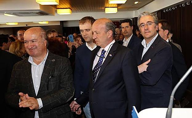 «Hace falta más honestidad y sana competencia en el PP asturiano», dice Pablo González