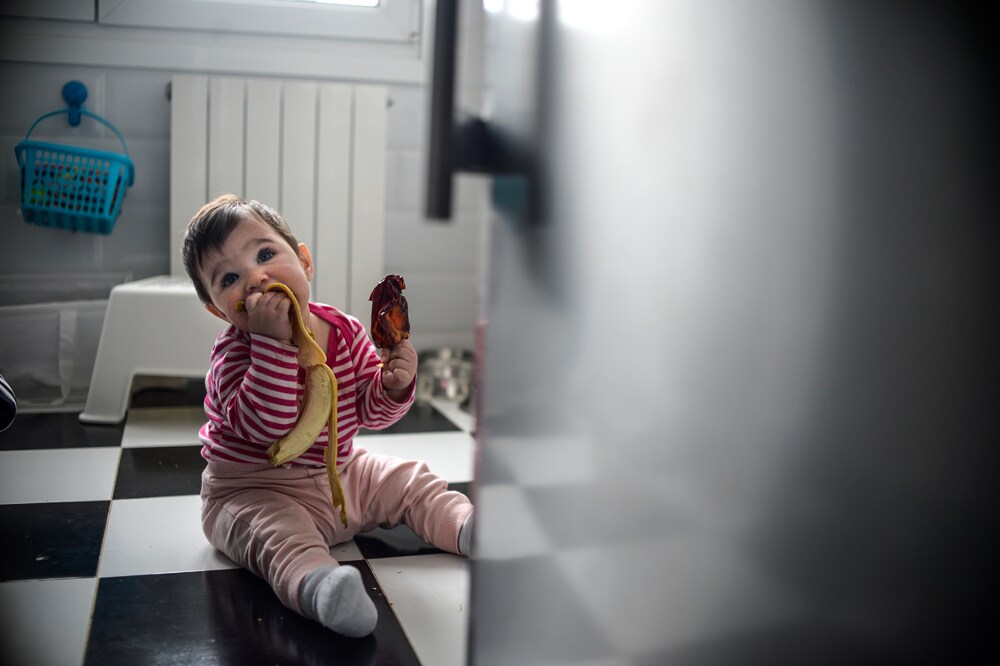 ¿QUÉ ES?: Se trata de un método de alimentación por el que los niños empiezan a comer sólidos a los seis meses, aunque no tengan dientes todavía. Hasta esa fecha la alimentación debe ser exclusivamente leche materna o artificial y a partir del medio año es cuando se introduce la llamada 'alimentación complementaria', en este caso alimentos sin triturar.