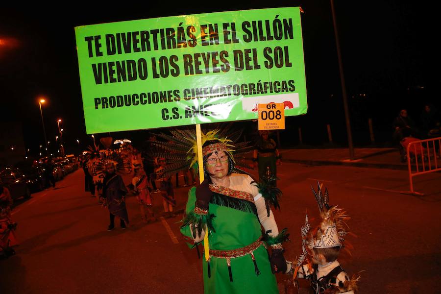 Un animado concurso de charangas y un divertido desfile de disfraces han puesto el broche al Carnaval de Villaviciosa, que un año más ha congregado a centenares de personas.