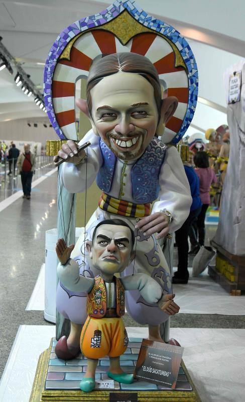 Las fallas valencianas han tenido como protagonistas a políticos del panorama nacional, como Pablo Casado o Pedro Sánchez y más concretamente de Cataluña. Tampoco han faltado otros como Trump.