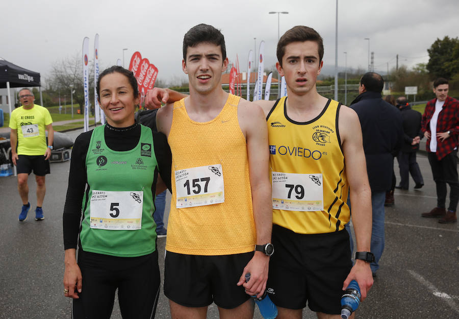 Jorge Pérez y Marta Díez se impusieron en una carrera en la que participaron 200 corredores .
