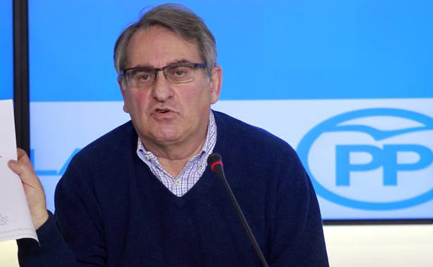 García Cañal encabezará la candidatura al Senado de la coalición PP-Foro en Asturias