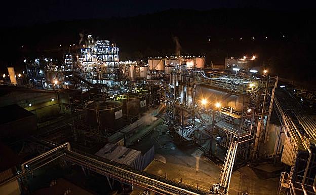 Una de las factorías de Química del Nalón  