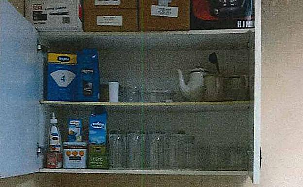 Leche y té. El suministro al office de Presidencia ocasionó 15,5 euros en sacarina, leche, té y jabones. 