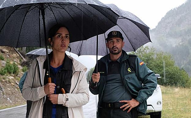 Megan Montaner y Alain Hernández serán dos agentes de la UCO. 